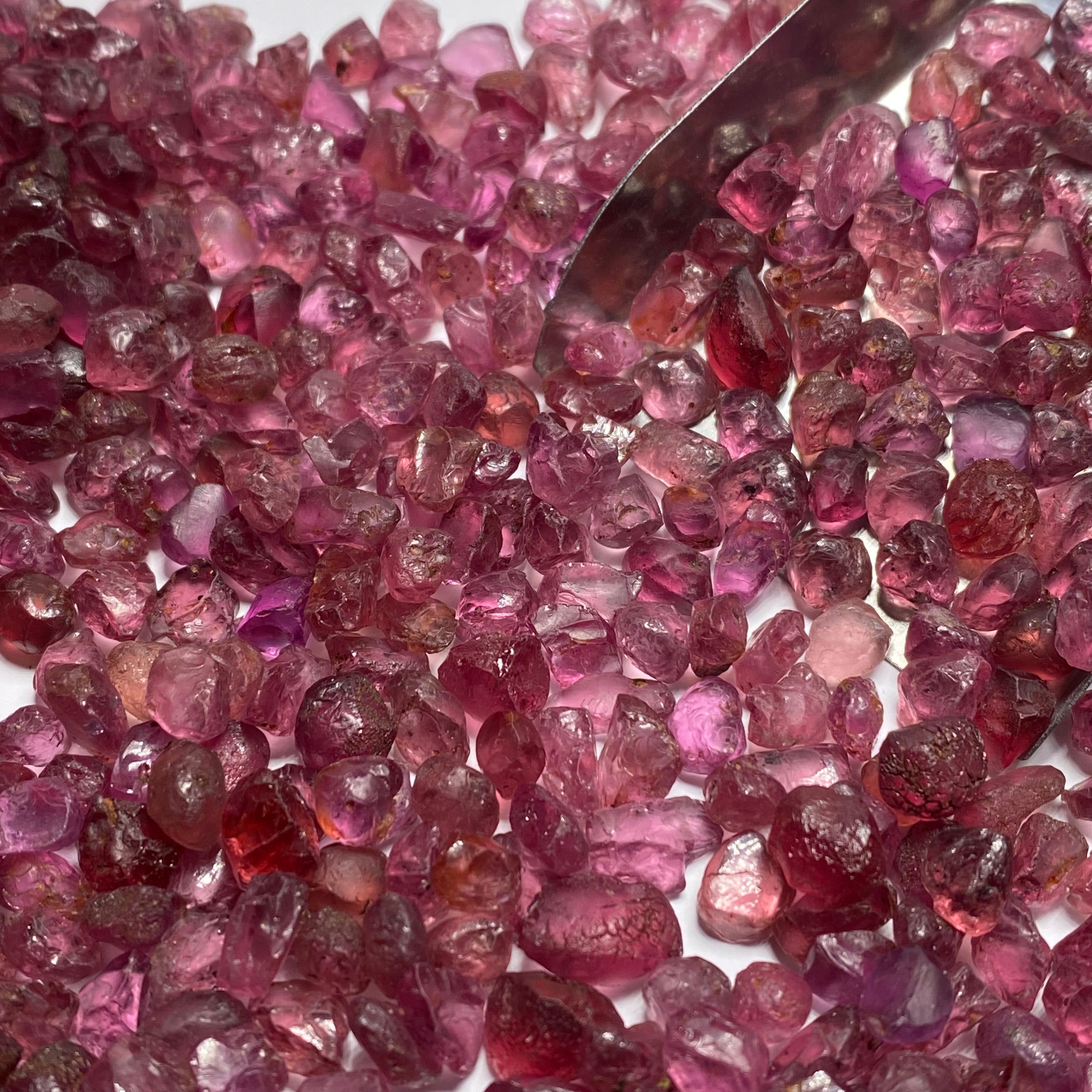 Lindi Garnets- bulk – Joe Henley Rough & Gemstones