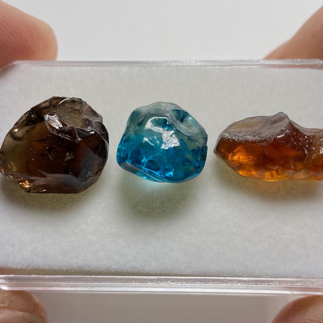 The Heating Process of Cambodian Zircon