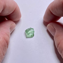 Load image into Gallery viewer, Merelani Mint Garnet - Tanzania
