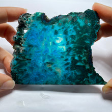 Load image into Gallery viewer, Gem Silica with Sagenite, Ray Mine Arizona
