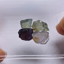 Load image into Gallery viewer, Umba Sapphire - Tanzania
