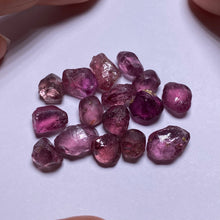 Load image into Gallery viewer, Lindi Garnet - Tanzania
