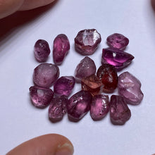 Load image into Gallery viewer, Lindi Garnet - Tanzania
