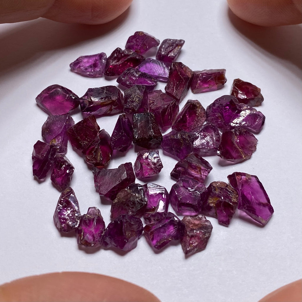 Purple Garnet 15+ grams - Mozambique