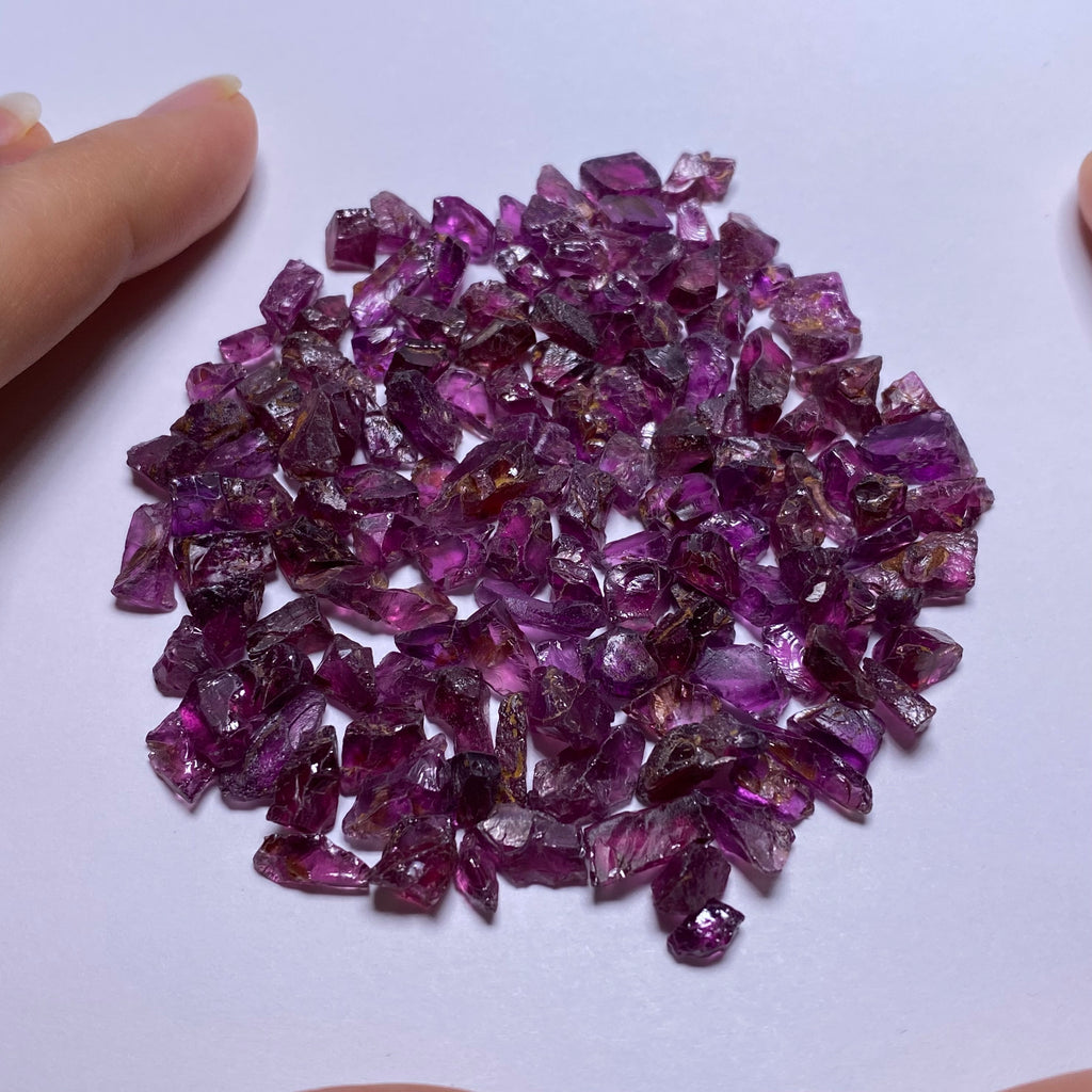 Purple Garnet 35+ grams - Mozambique