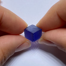 Load image into Gallery viewer, Pulled Czochralski Royal Blue Sapphire
