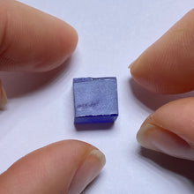 Load image into Gallery viewer, Pulled Czochralski Royal Blue Sapphire
