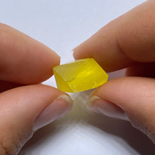 Load image into Gallery viewer, Pulled Czochralski  Canary Yellow Sapphire
