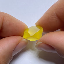 Load image into Gallery viewer, Pulled Czochralski  Canary Yellow Sapphire
