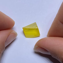 Load image into Gallery viewer, Pulled Czochralski  Canary Yellow Sapphire
