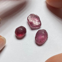 Load image into Gallery viewer, Lindi Garnet - Tanzania
