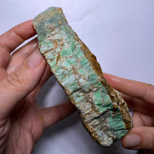 Load image into Gallery viewer, Webbed Variscite - Australia
