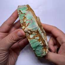 Load image into Gallery viewer, Webbed Variscite - Australia
