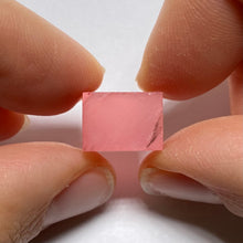Load image into Gallery viewer, Padparadscha Sapphire (Synthetic)
