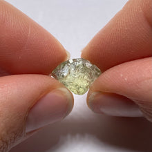 Load image into Gallery viewer, Umba Sapphire - Tanzania

