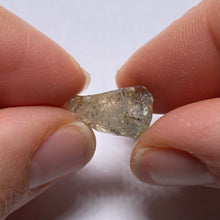 Load image into Gallery viewer, Umba Sapphire - Tanzania
