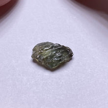 Load image into Gallery viewer, Umba Sapphire - Tanzania
