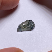 Load image into Gallery viewer, Umba Sapphire - Tanzania
