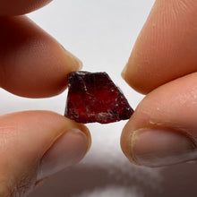 Load image into Gallery viewer, Chrome Pyrope - Mozambique
