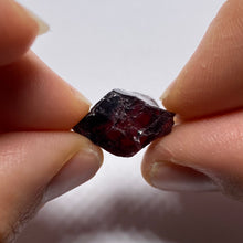 Load image into Gallery viewer, Chrome Pyrope - Mozambique
