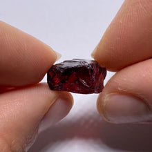 Load image into Gallery viewer, Chrome Pyrope - Mozambique
