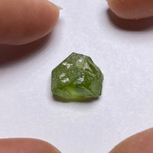 Load image into Gallery viewer, Peridot - China
