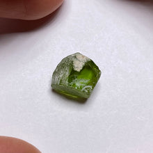 Load image into Gallery viewer, Peridot - China
