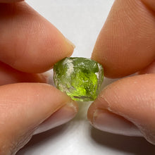 Load image into Gallery viewer, Peridot - China
