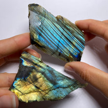 Load image into Gallery viewer, Labradorite - Madagascar
