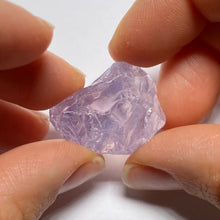 Load image into Gallery viewer, Lavender Quartz - Brazil
