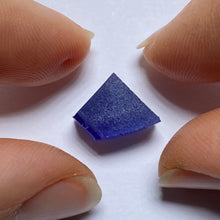 Load image into Gallery viewer, Pulled Czochralski Royal Blue Sapphire
