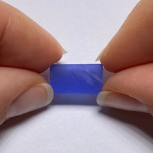 Load image into Gallery viewer, Pulled Czochralski Royal Blue Sapphire
