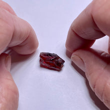 Load image into Gallery viewer, Malaya Garnet – Umba Valley, Tanzania
