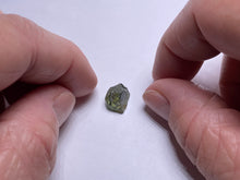 Load image into Gallery viewer, Umba Sapphire - Tanzania
