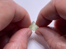 Load image into Gallery viewer, Umba Sapphire - Tanzania
