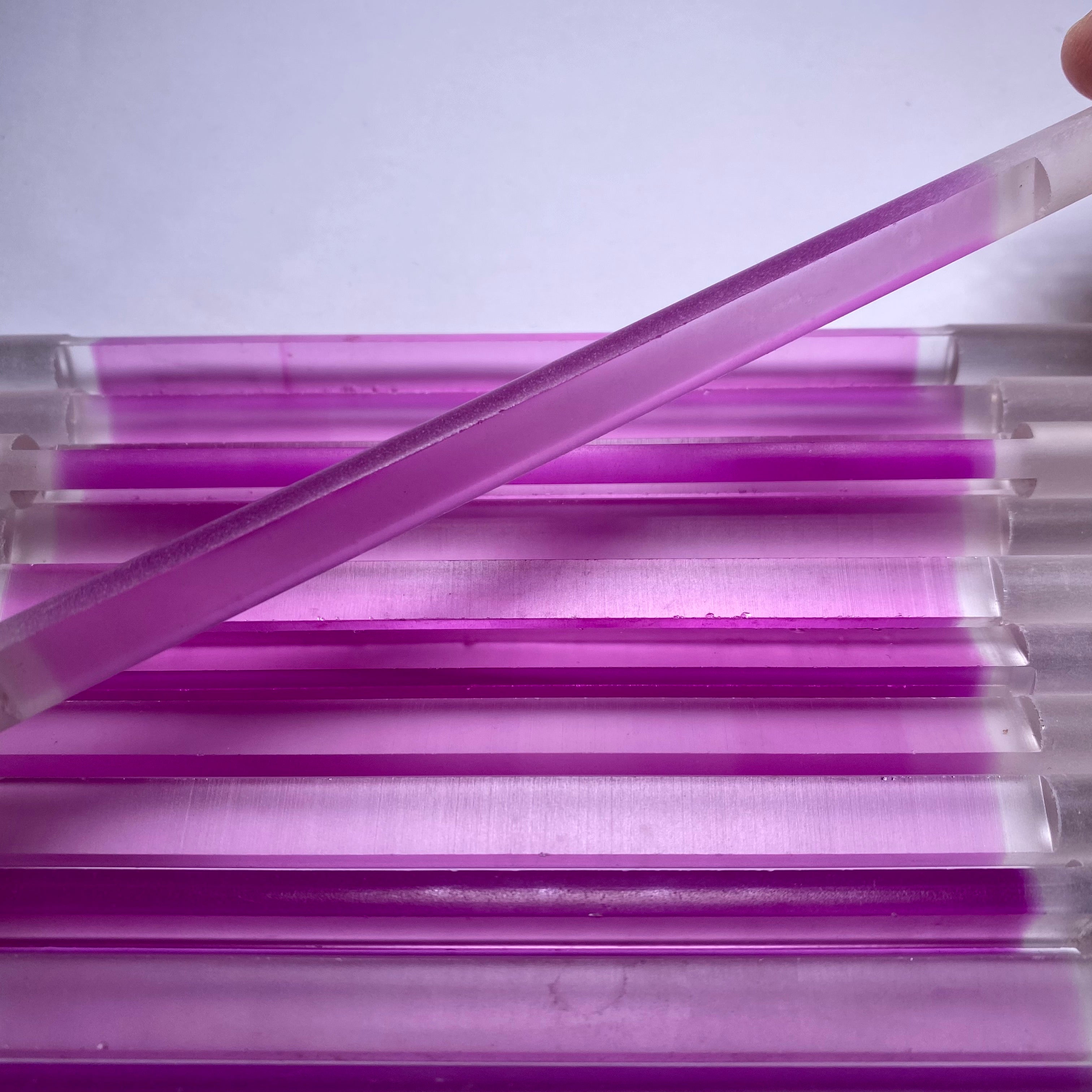 Ruby Smooth Laser Rod – Synthetic Corundum (Chromium-Doped)