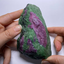 Load image into Gallery viewer, Ruby in Zoisite - Tanzania
