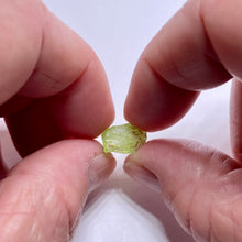 Load image into Gallery viewer, Peridot - China
