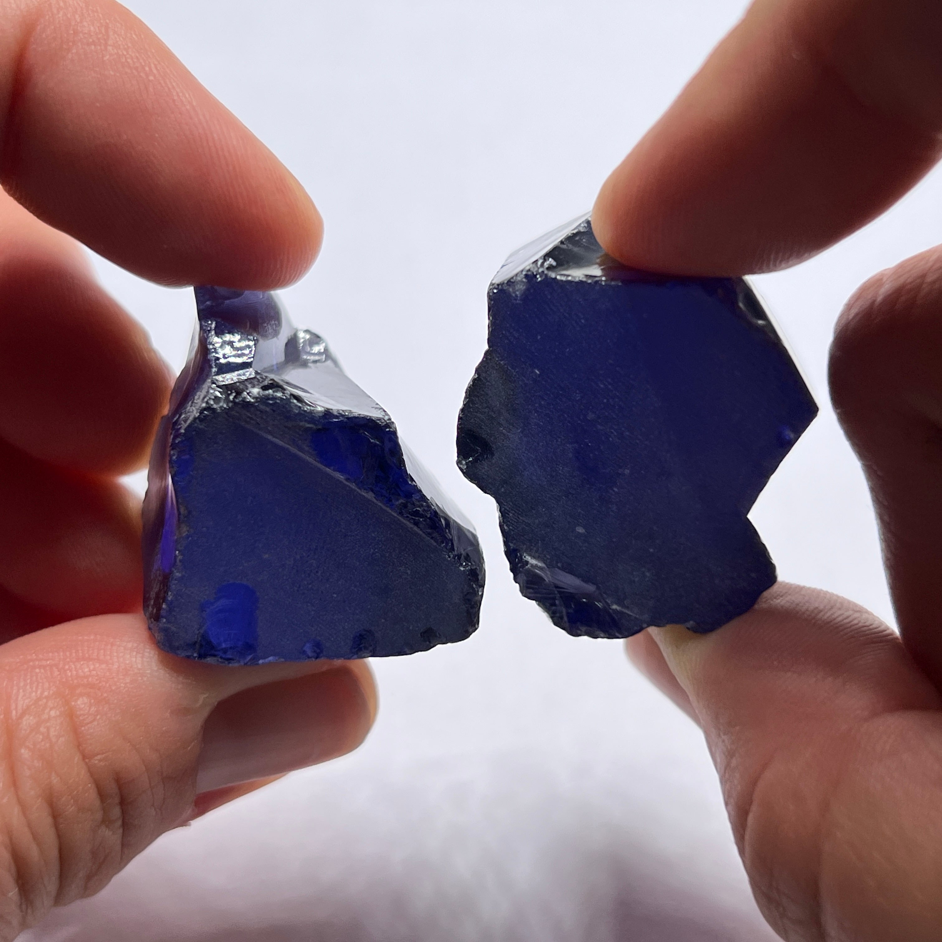 Medium Tanzanite Cubic Zirconia