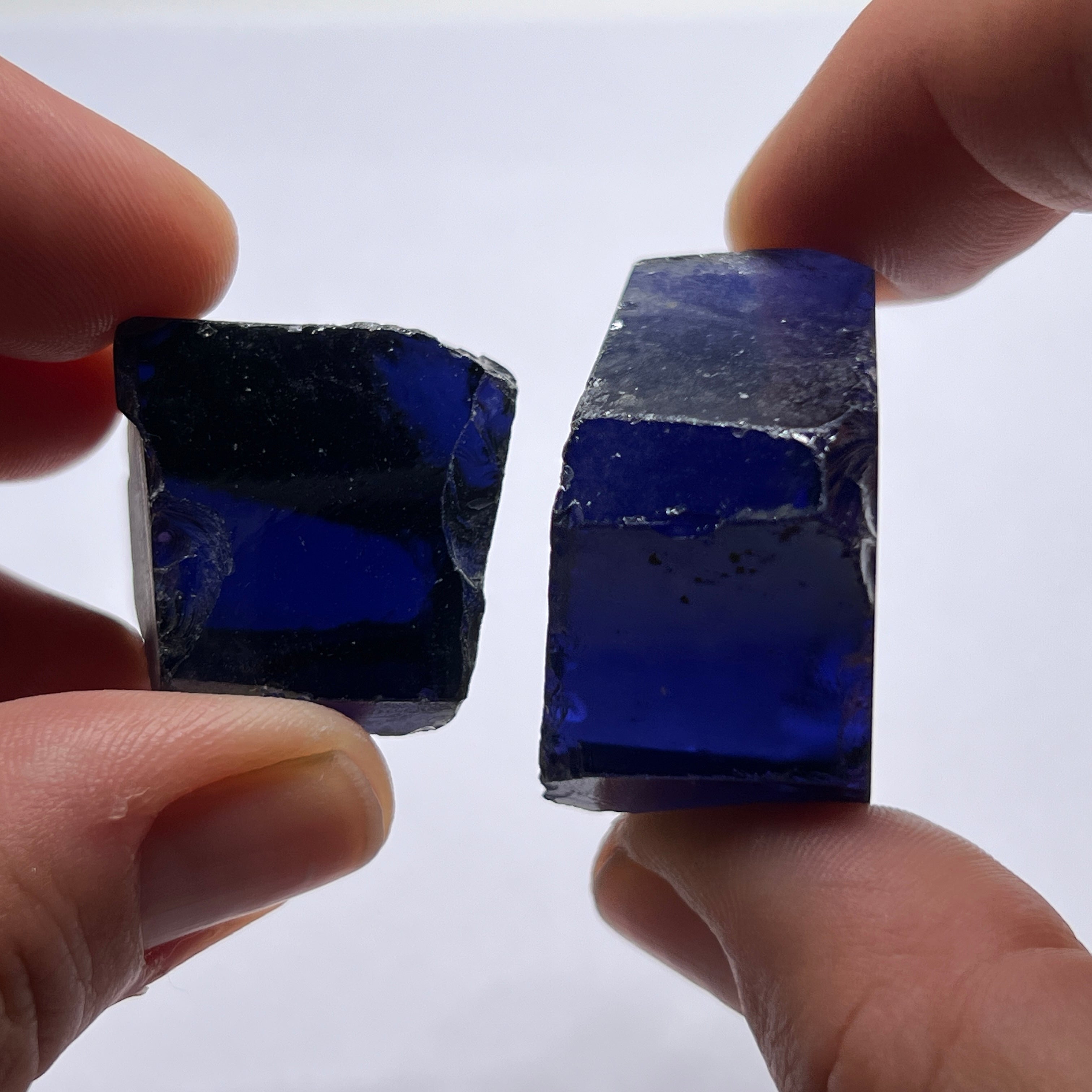 Medium Tanzanite Cubic Zirconia