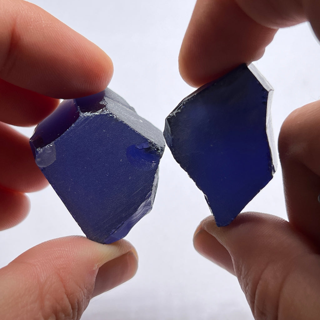 Medium Tanzanite Cubic Zirconia