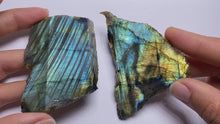 Load and play video in Gallery viewer, Labradorite - Madagascar
