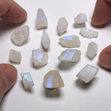 Load image into Gallery viewer, Blue Sheen Moonstone Parcel - 25+ grams
